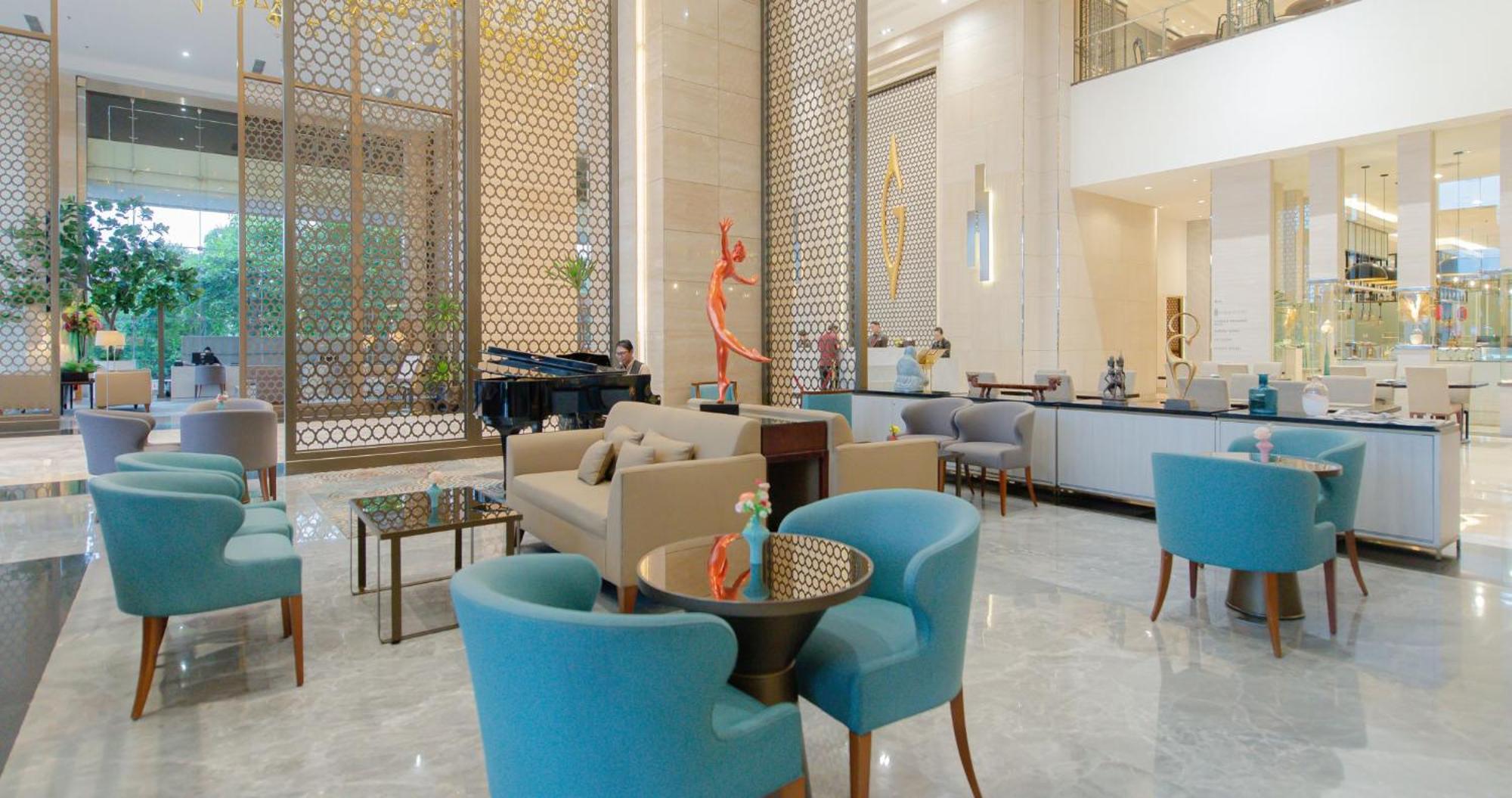 Gumaya Tower Hotel Семаранг Екстериор снимка