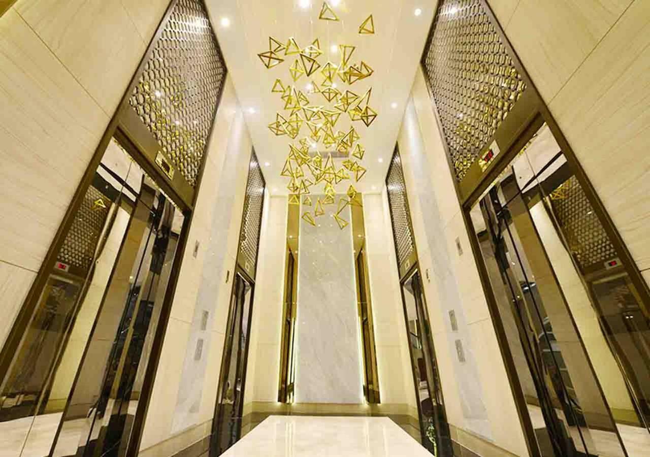 Gumaya Tower Hotel Семаранг Екстериор снимка